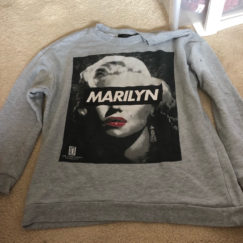 2/$20 💛 marilyn monroe sweatshirt